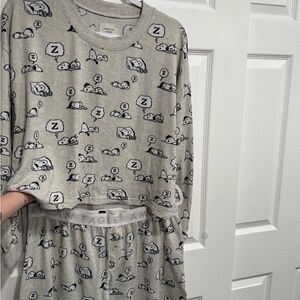American Eagle Outfitters Gray Pajama Set Snoopy Print